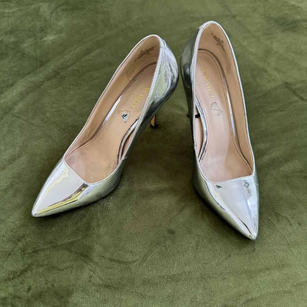 Nine West size 9 silver high heals